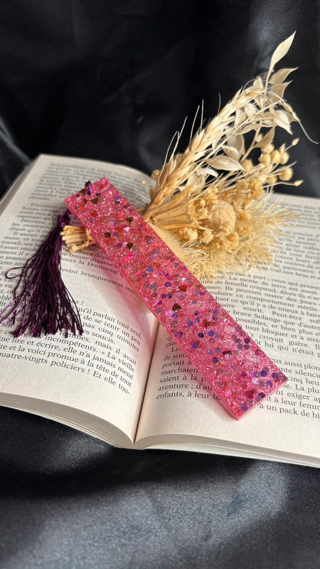 Marque-page en résine époxy – Fait main