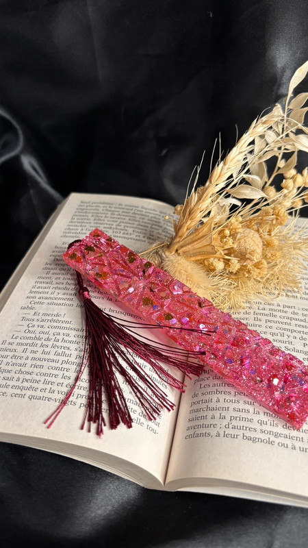 Marque-page en résine époxy – Fait main