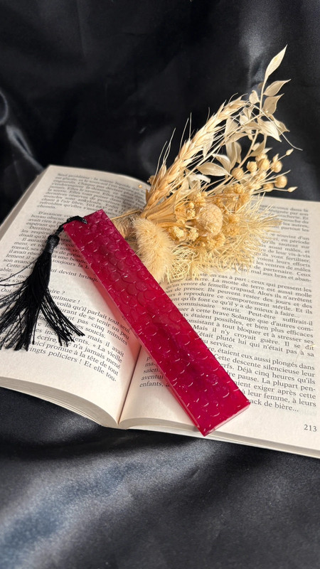 Marque-page en résine époxy – Fait main