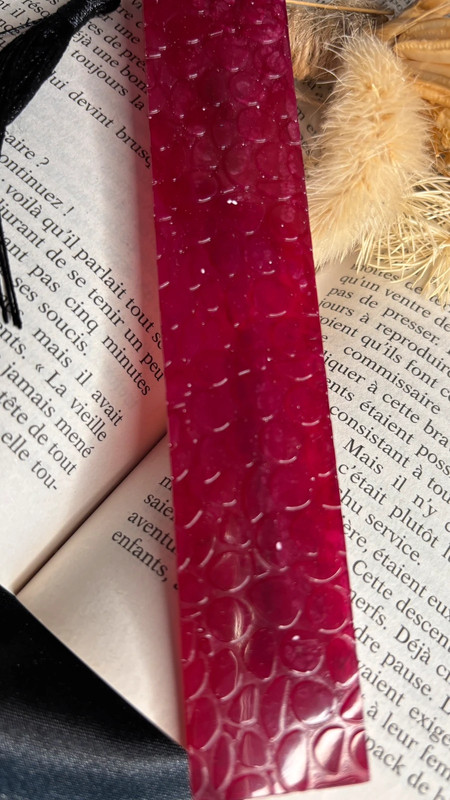 Marque-page en résine époxy – Fait main