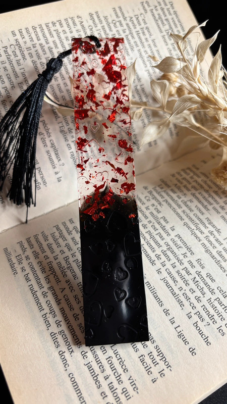 Marque-page en résine époxy – Fait main