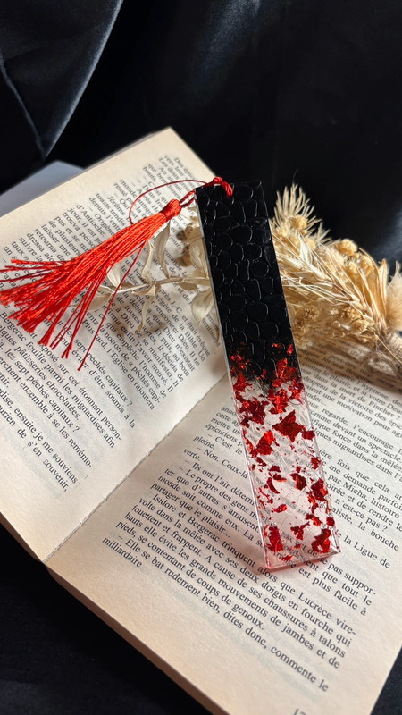 Marque-page en résine époxy – Fait main