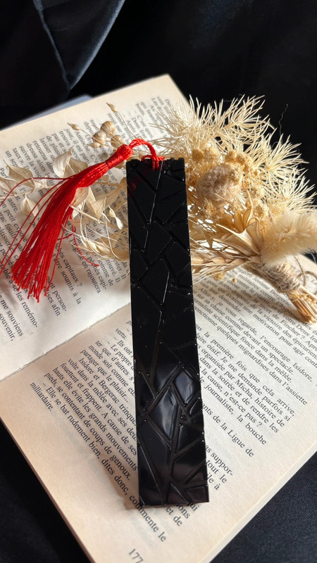 Marque-page en résine époxy – Fait main