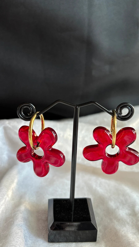 Boucles d’oreilles fleurs en résine époxy – Fait main