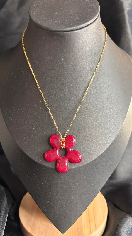 Ensemble collier & boucles d’oreilles en résine époxy – Fait main