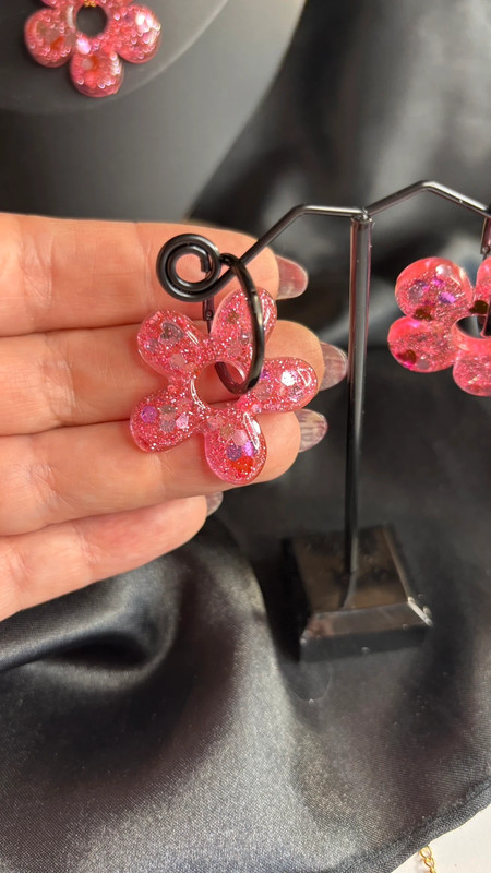 Ensemble collier & boucles d’oreilles en résine époxy – Fait main