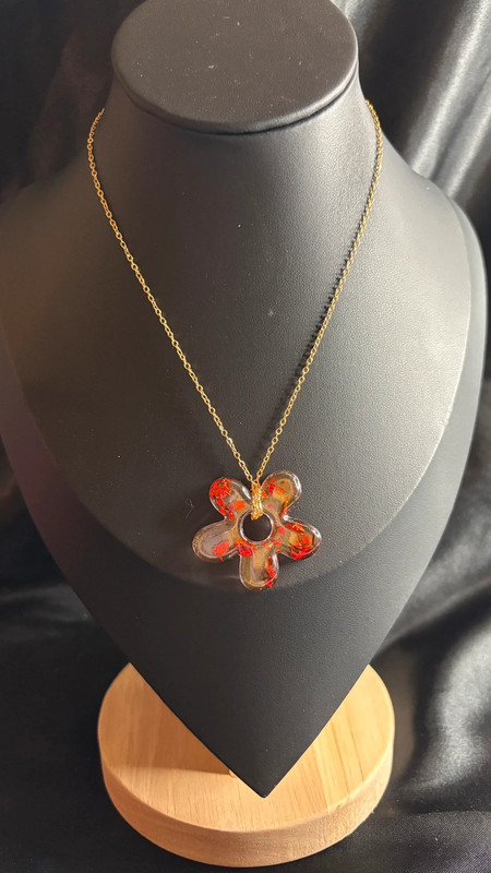 Ensemble collier & boucles d’oreilles en résine époxy – Fait main