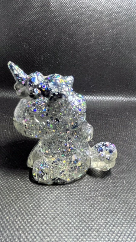 Licorne en résine époxy – Fait main