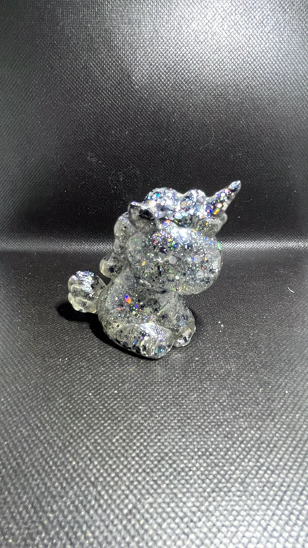 Licorne en résine époxy – Fait main