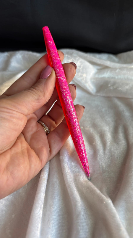 Stylo à bille bleu en résine époxy – Fait main