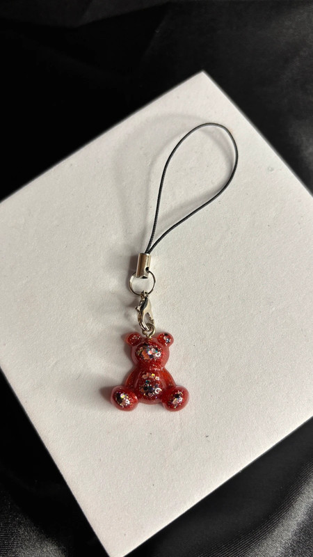 📱 Bijou de téléphone en résine époxy – Fait main