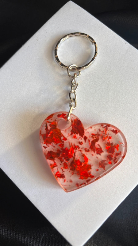 Porte-clé Cœur en Résine Époxy – Fait Main