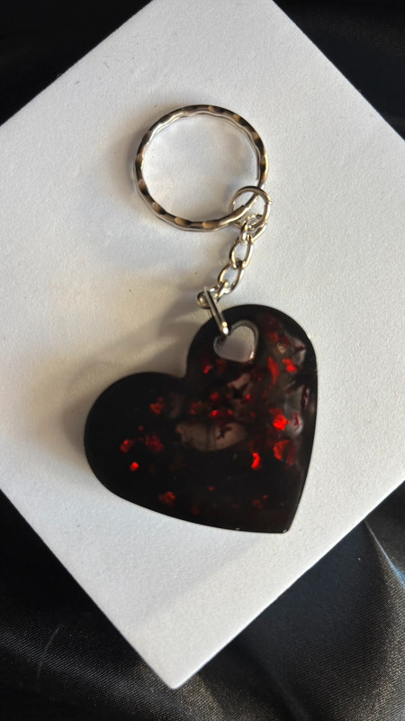 Porte-clé Cœur en Résine Époxy – Fait Main