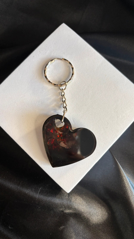 Porte-clé Cœur en Résine Époxy – Fait Main