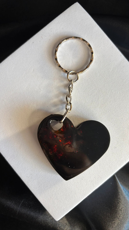 Porte-clé Cœur en Résine Époxy – Fait Main