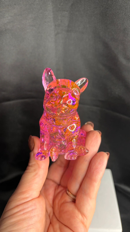 Chien en résine époxy – Fait main