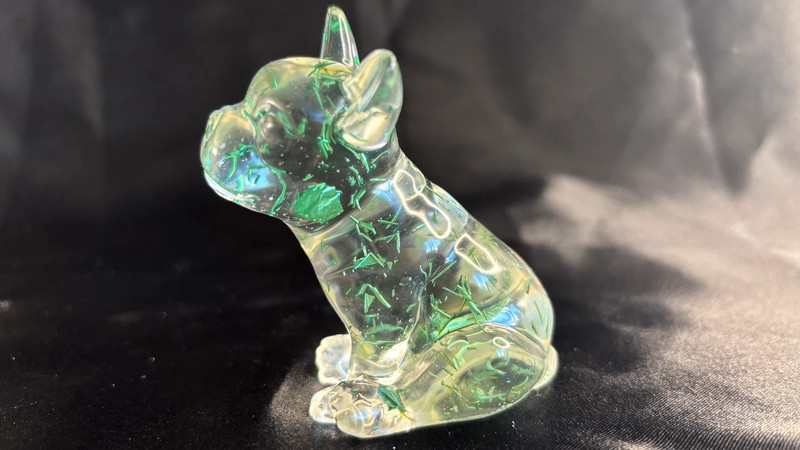 Chien en résine époxy – Fait main