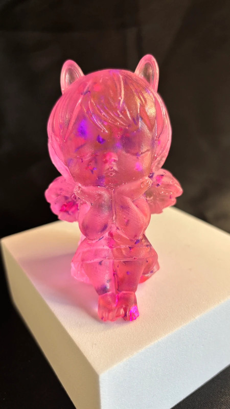 Petite Fille en résine époxy – Fait main