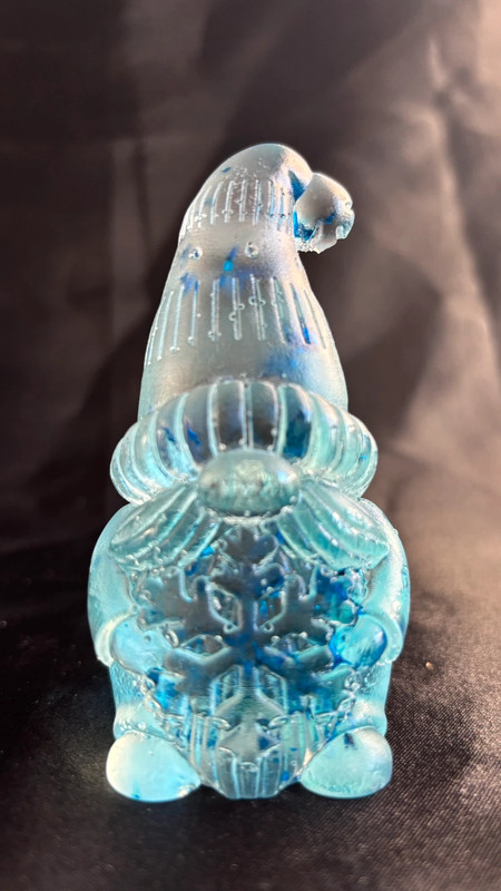 Gnome en résine époxy – Fait main