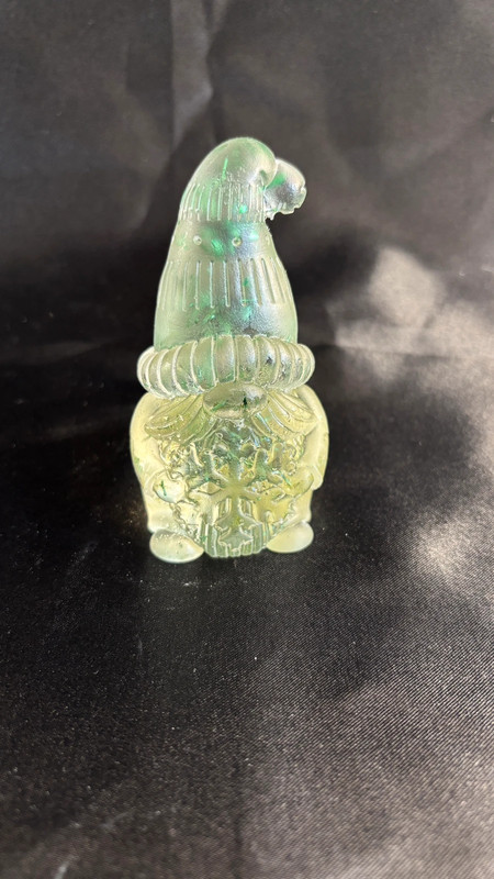 Gnome en résine époxy – Fait main