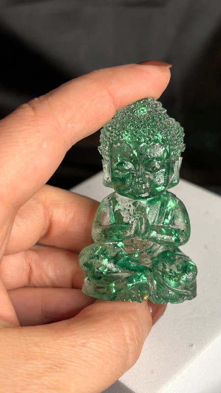 Bouddha en résine époxy – Fait main