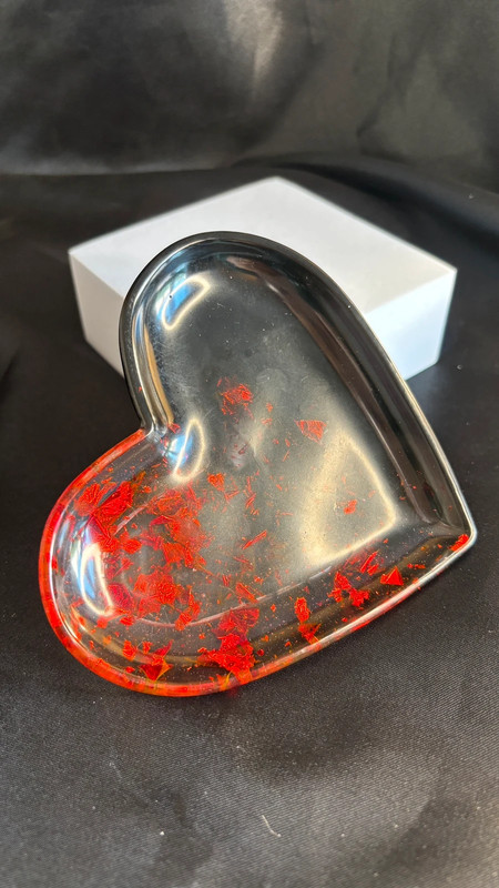 💖 Vide-Poche Cœur en Résine Époxy – Fait Main