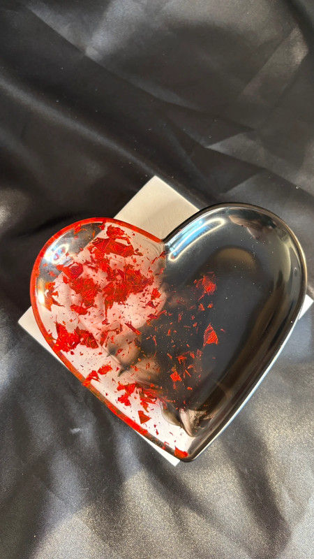 💖 Vide-Poche Cœur en Résine Époxy – Fait Main
