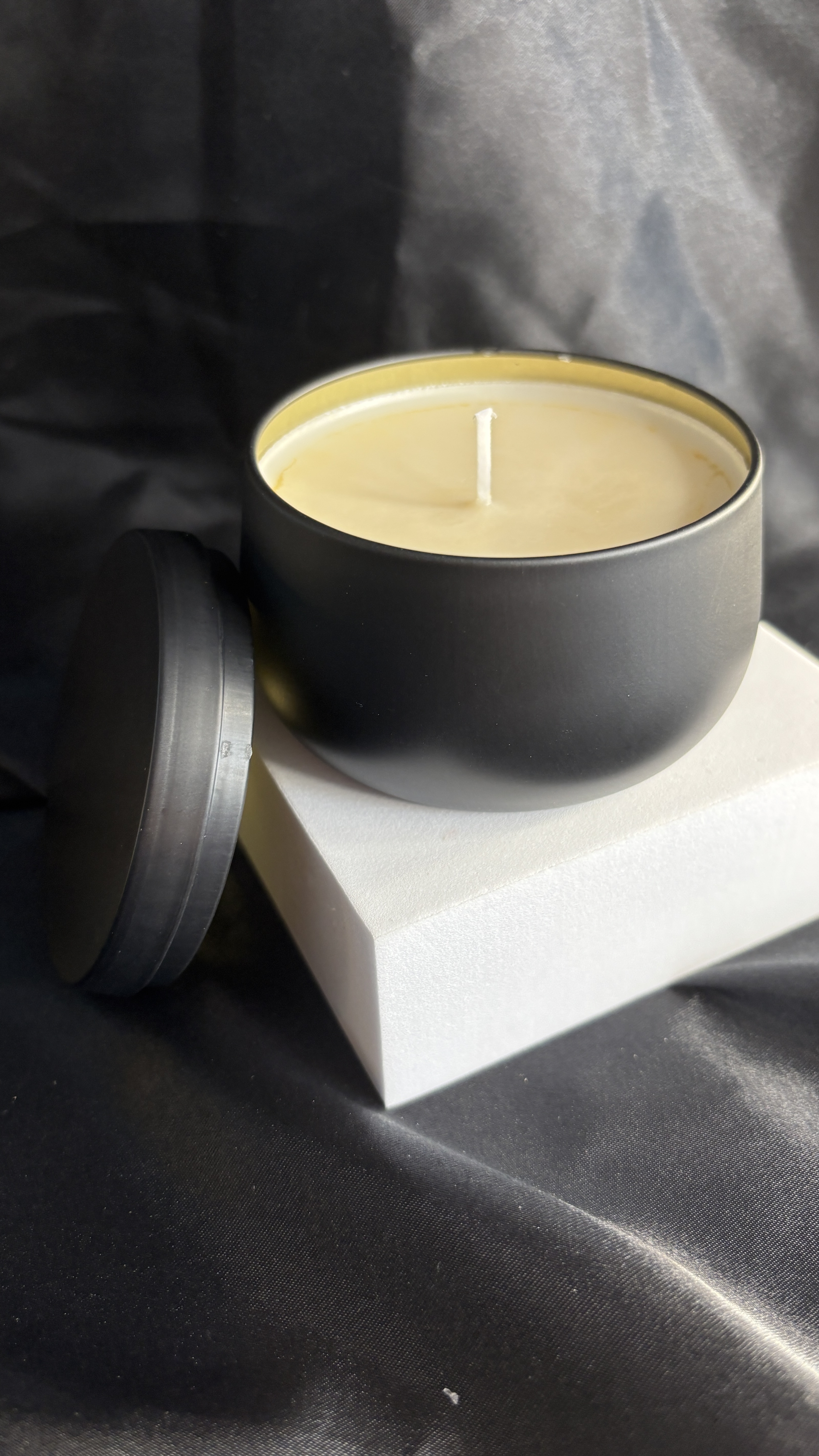  ✨ Bougie Citron en Boîte Métal – Cire Poudre Mika Or