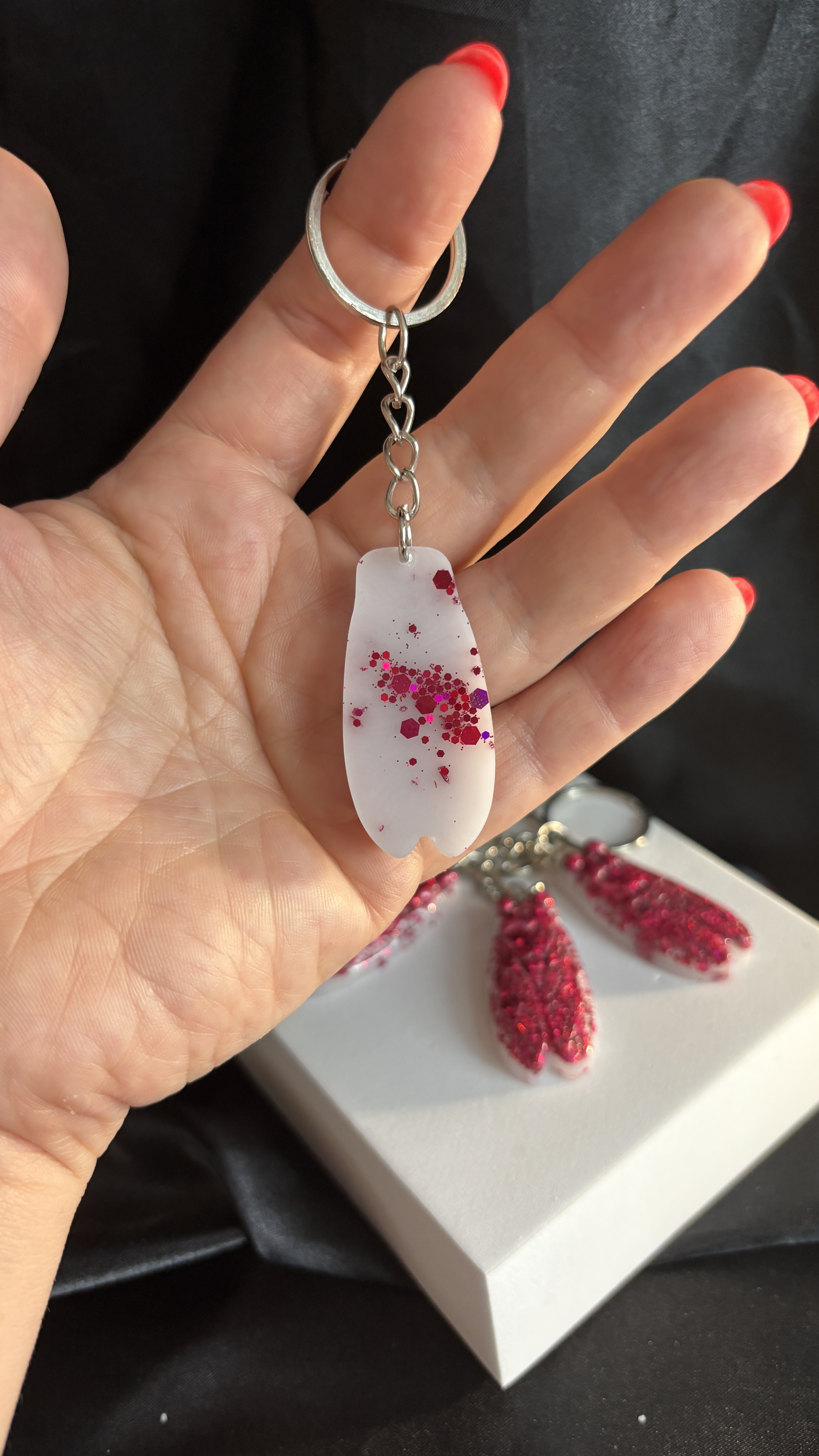 🐞 Porte-clé Cigale – Résine artisanale pailletée