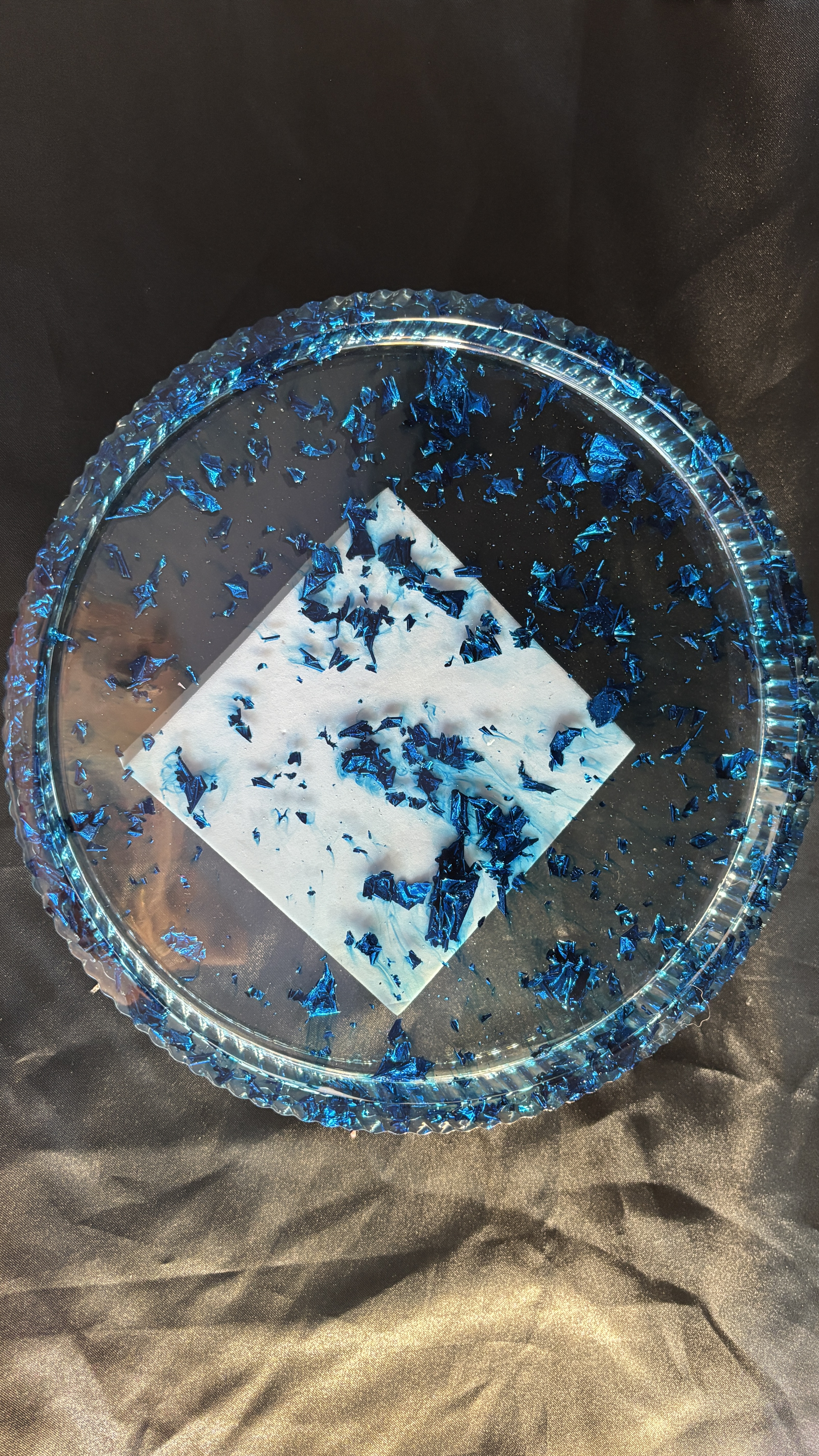 Plateau décoratif en résine époxy – bleus