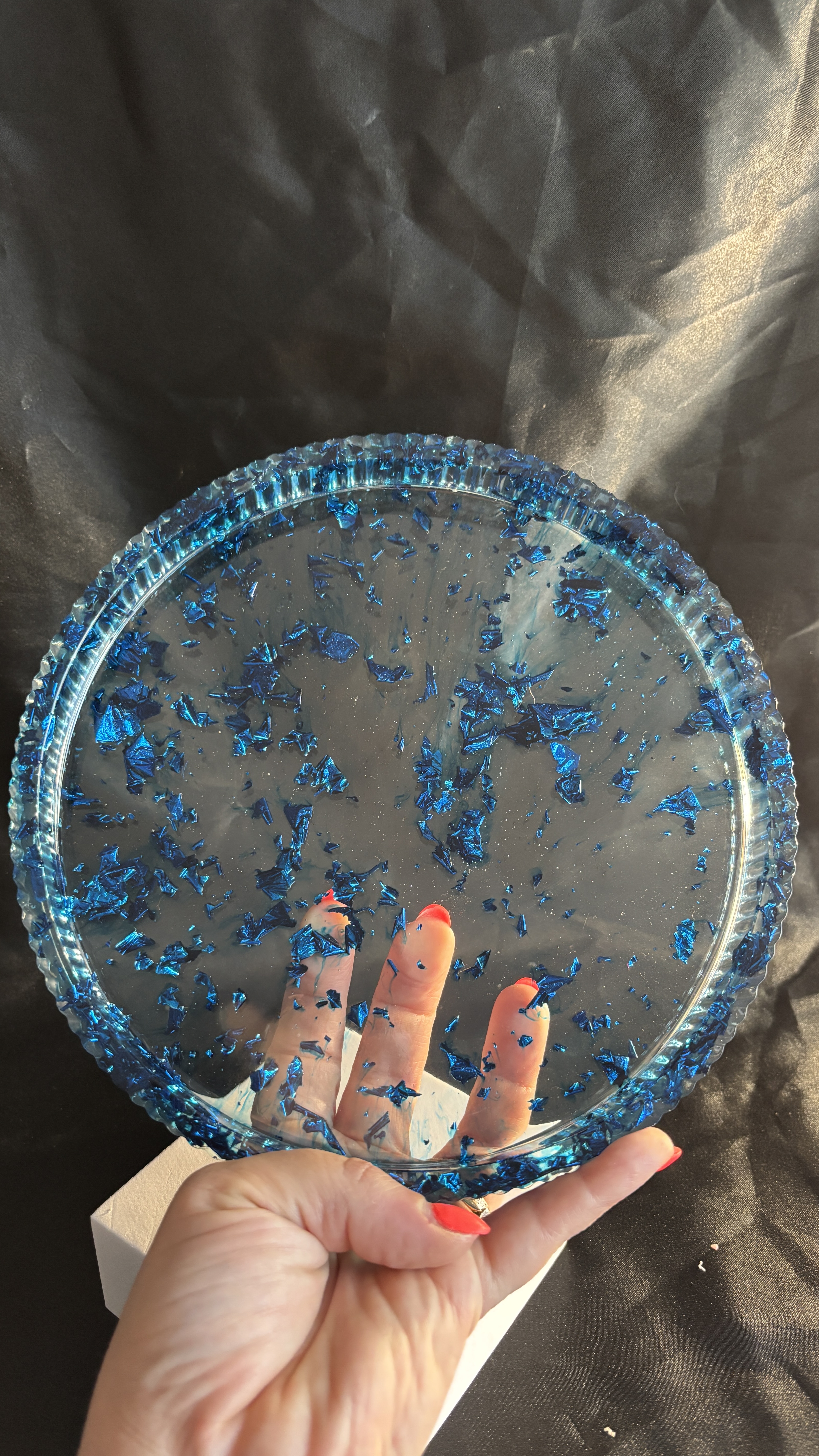 Plateau décoratif en résine époxy – bleus