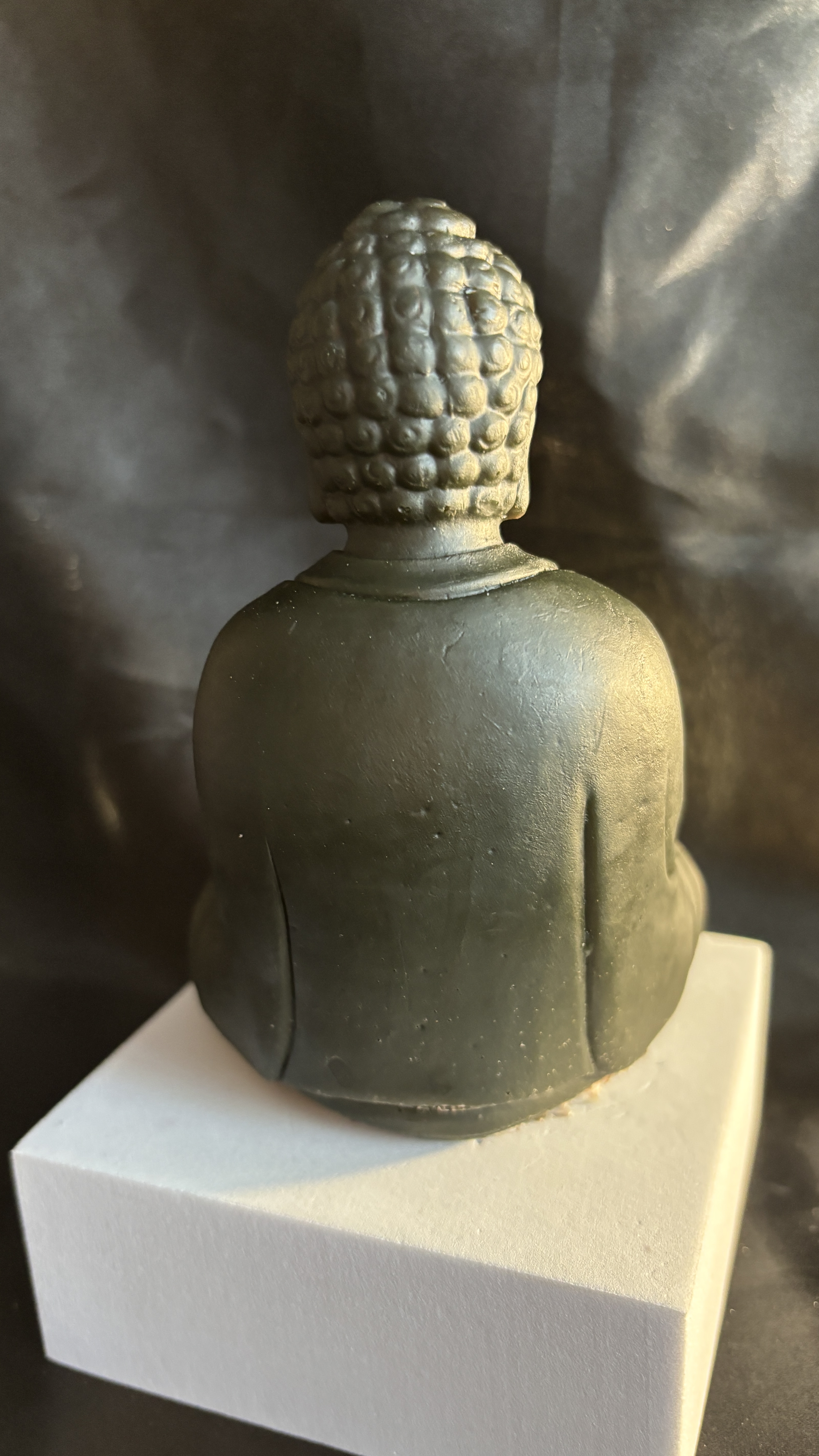 🧘‍♀️ Statue Bouddha en résine époxy – Position de méditation