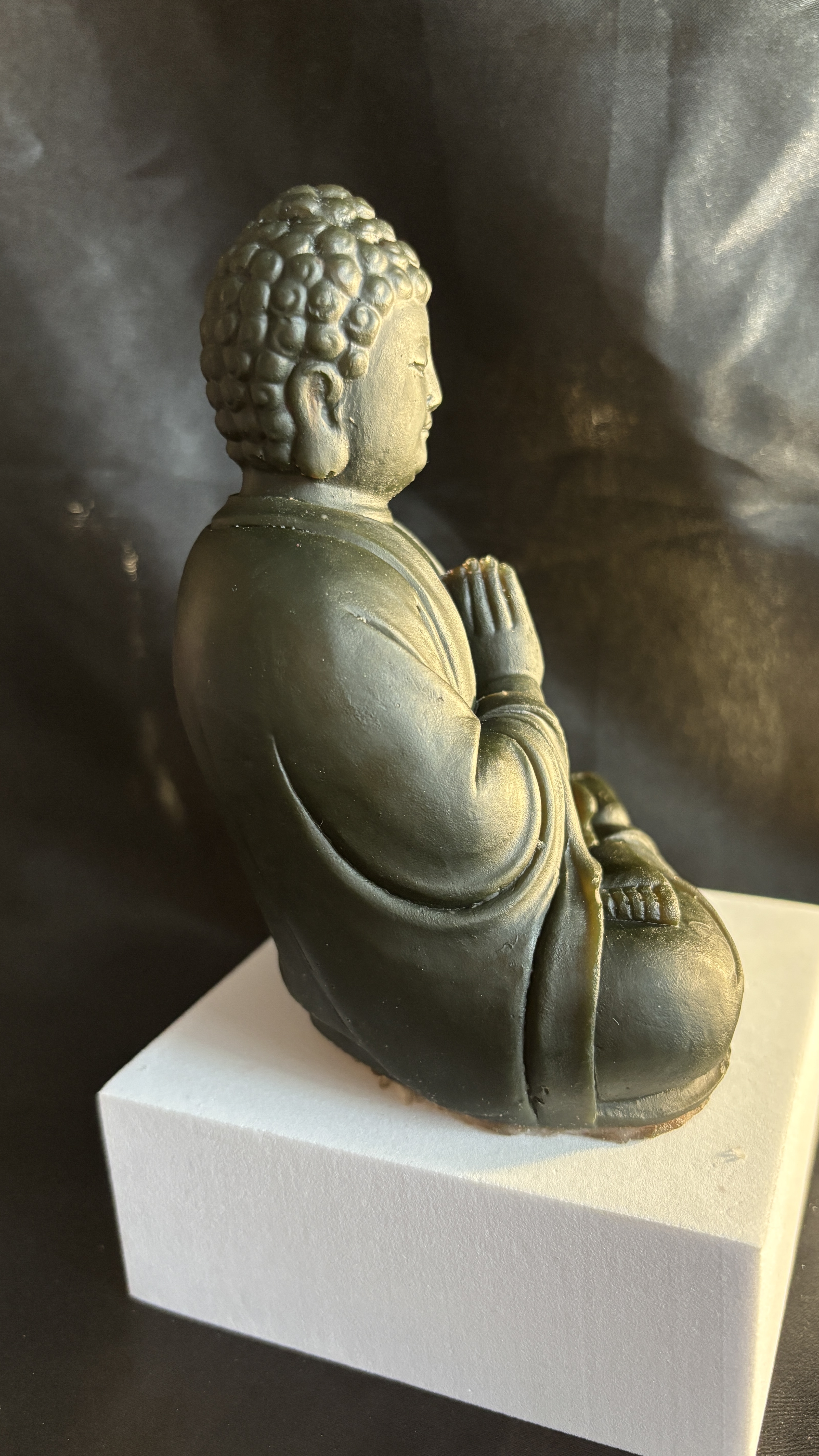 🧘‍♀️ Statue Bouddha en résine époxy – Position de méditation