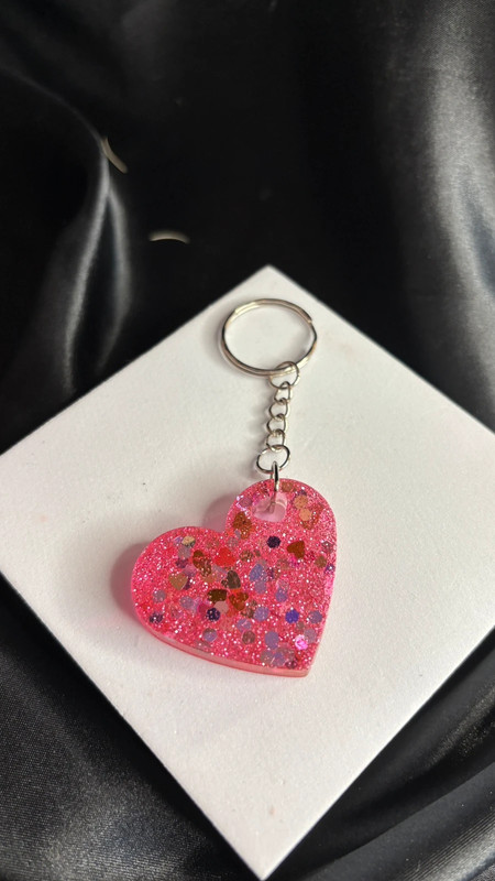 Porte-clé Cœur en Résine Époxy – Fait Main