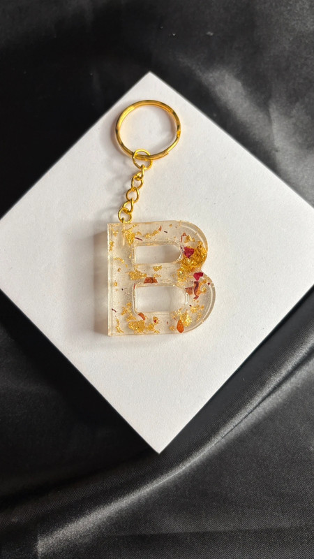 Porte-Clés Lettre de A à L en résine époxy – Fait main