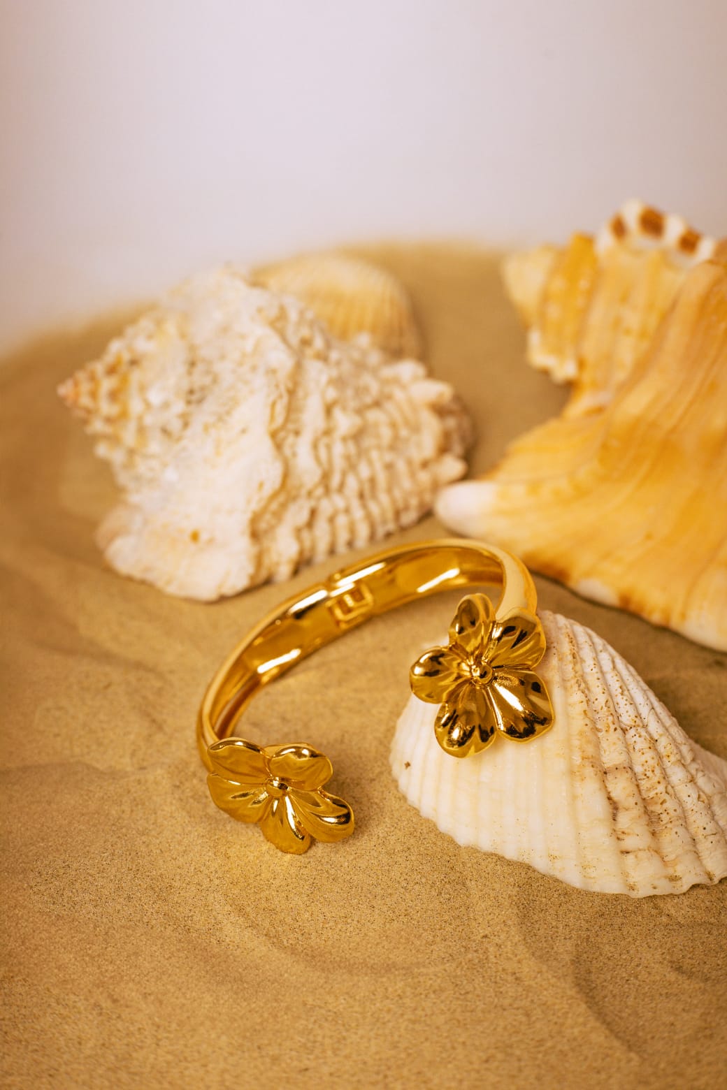 Bracelete Dourado Flor do Sol 