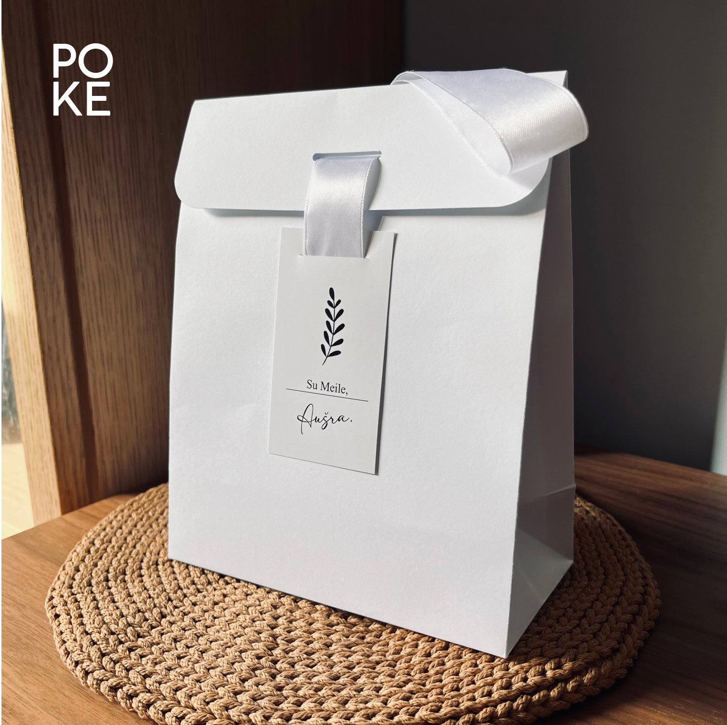 Popierinis maišelis uždaromas viena rankenėle