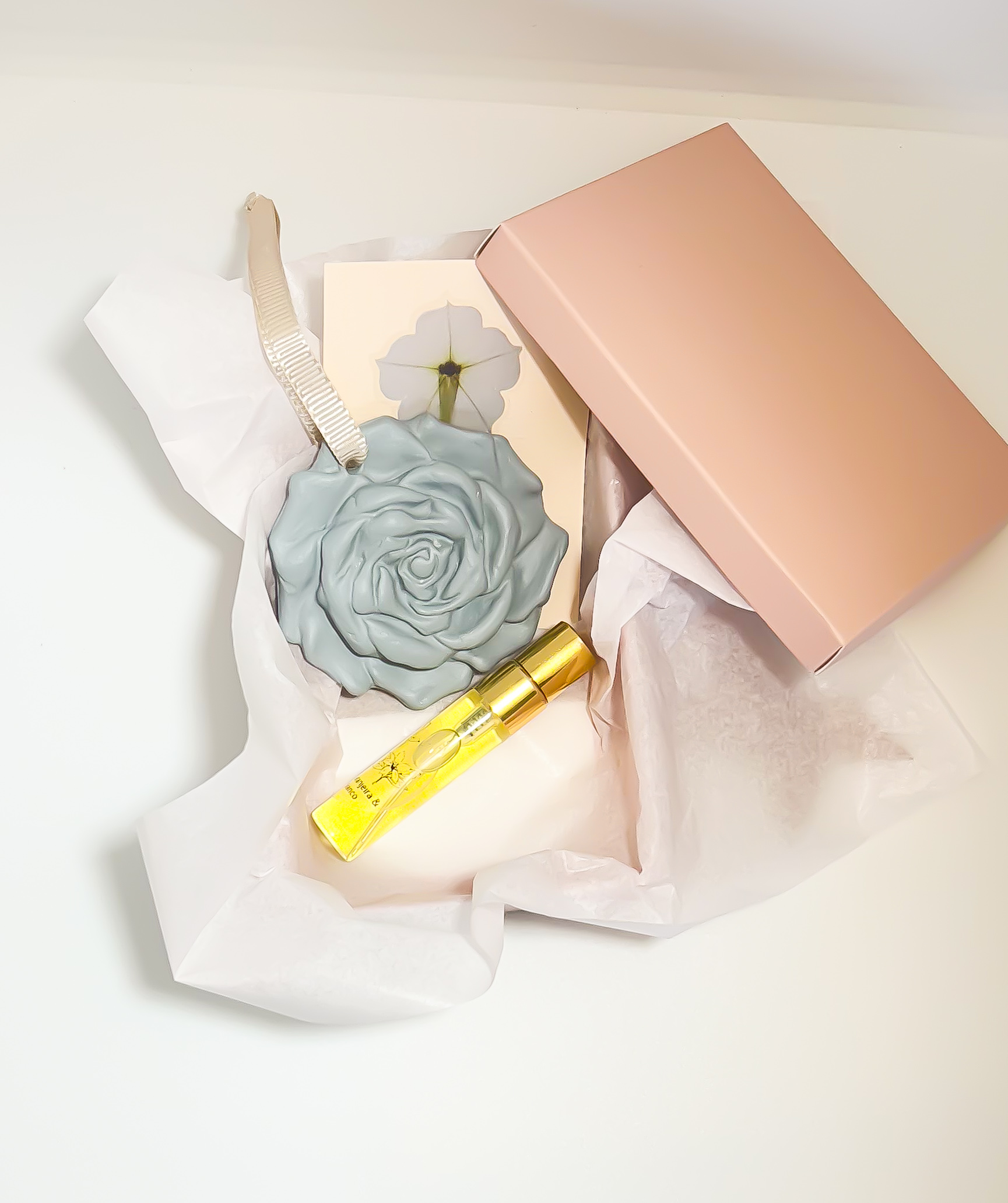 Kit Presente Sensorial com Pingente de Cerâmica + Spray Aromatizador 5ml