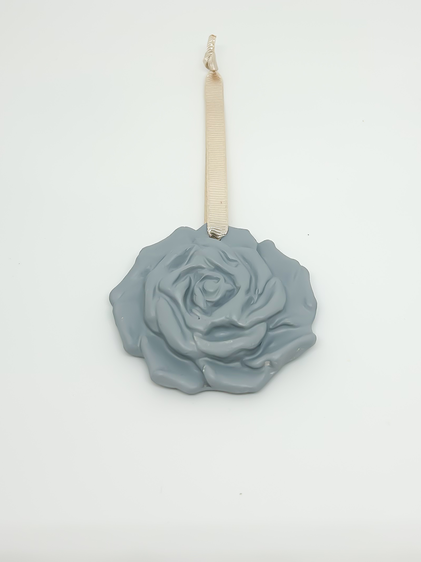 Pingente Aromático Flor de Cerâmica - Cinza Azulado 