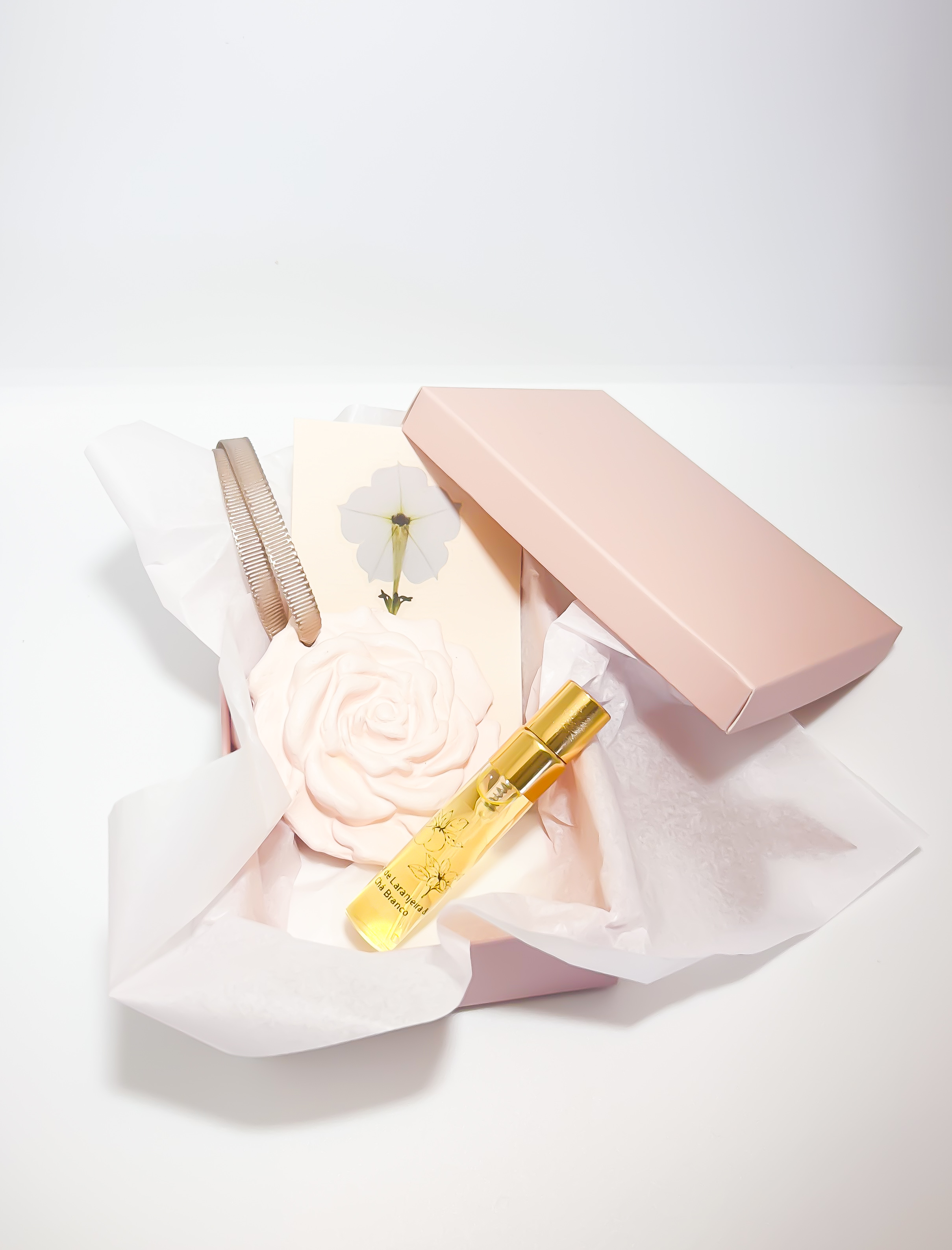 Kit Presente Sensorial com Pingente de Cerâmica + Spray Aromatizador 5ml