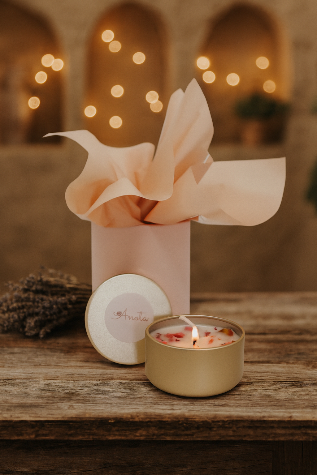 Kit presente vela aromática + vasinho de flor 