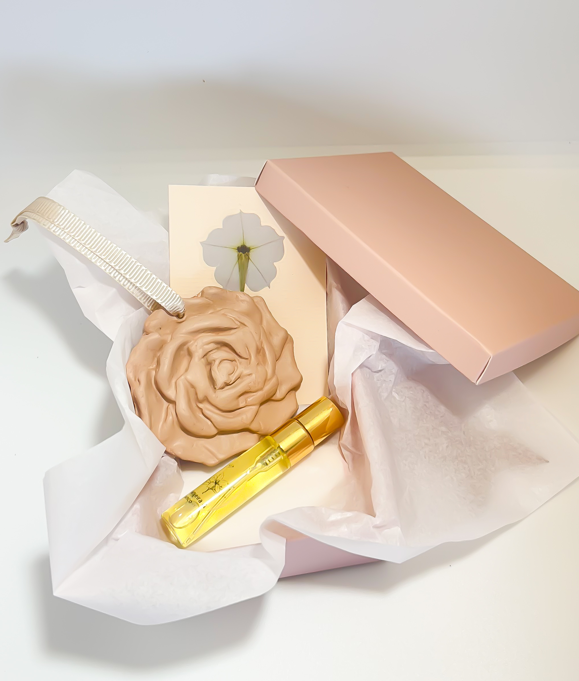 Kit Presente Sensorial com Pingente de Cerâmica + Spray Aromatizador 5ml