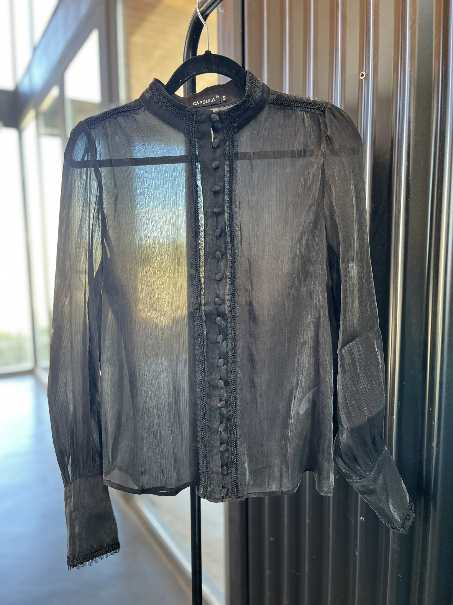 Camisa negra