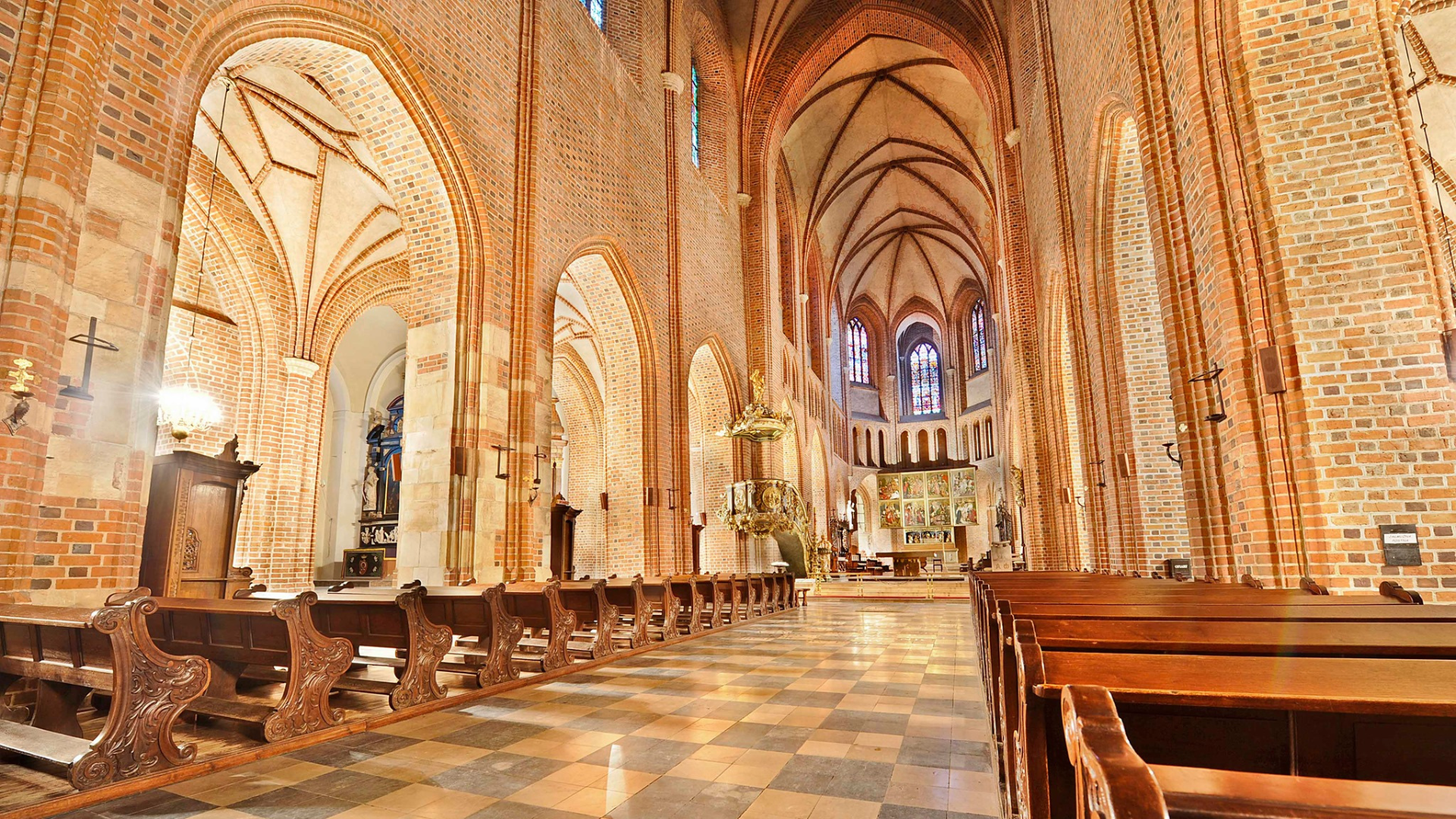 Poznań: Cathedral & Underground Crypts Private Tour