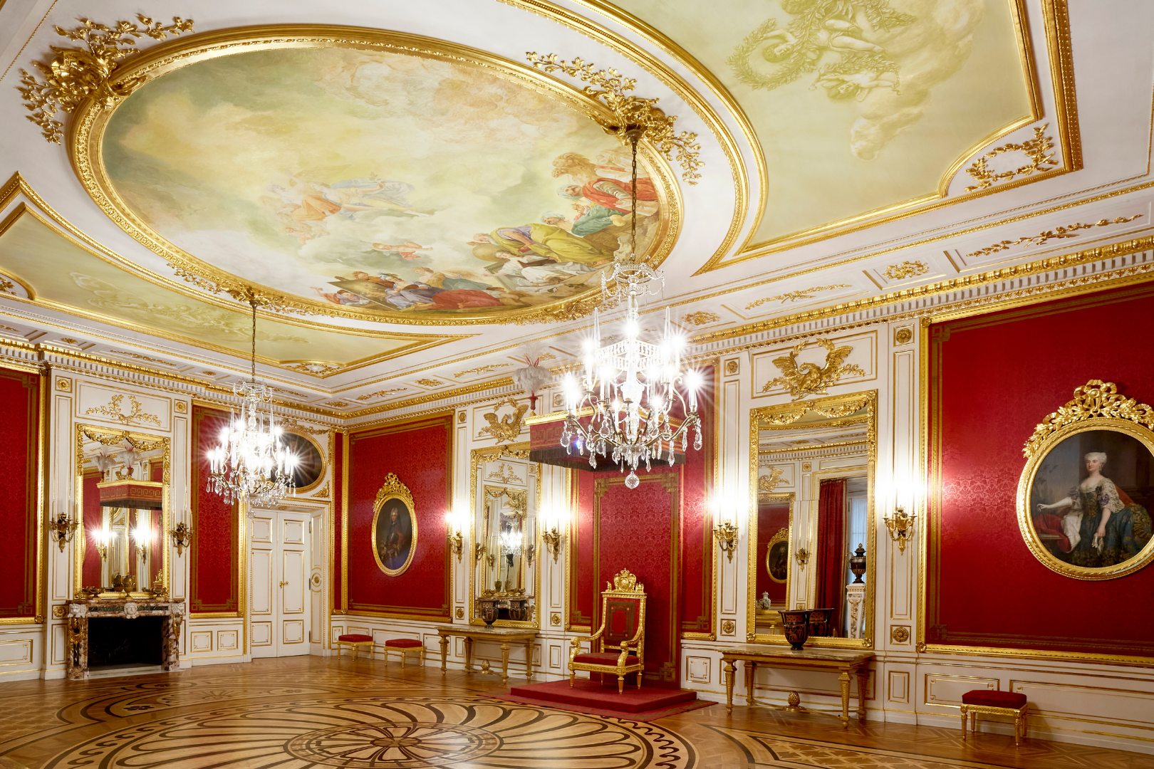 Warsaw: Royal Apartments at the Royal Castle Private Tour