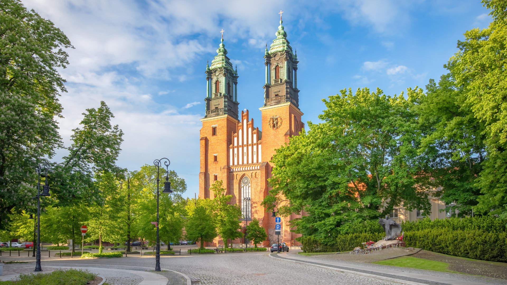 Poznań: Cathedral & Underground Crypts Private Tour
