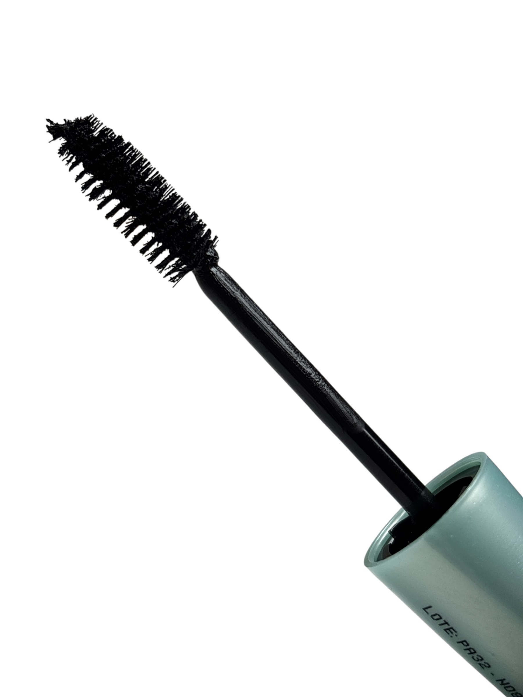 Máscara de pestañas Volumen Pro HD – 14 gr | Raquel