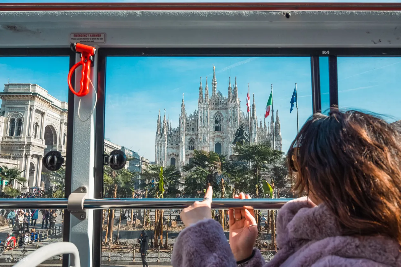 Milan Hop-On Hop-Off City Sightseeing Bus Tour 🚍✨ මිලාන් Hop-On Hop-Off නගර බස් සවාරිය 🚍✨ 
