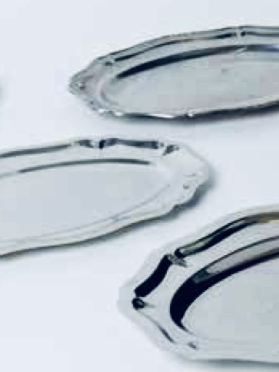 Plats de service en inox vintage