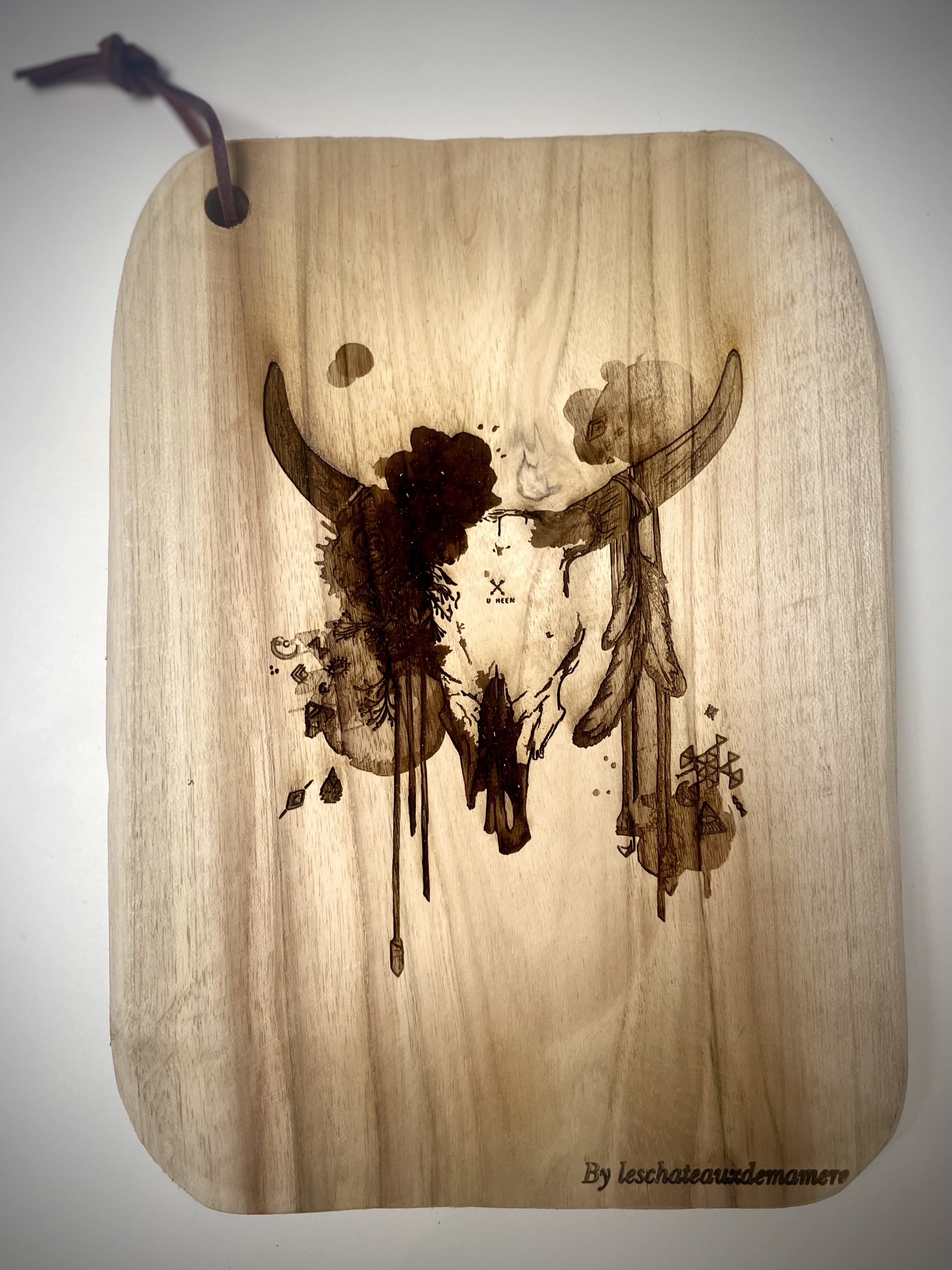 Planche à découper gravée en bois